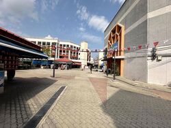 Tampines Street 81 (D18), Shop House #635832601
